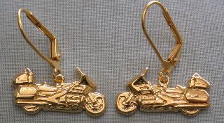GL 1800 Layered Gold Earrings on Leverbacks